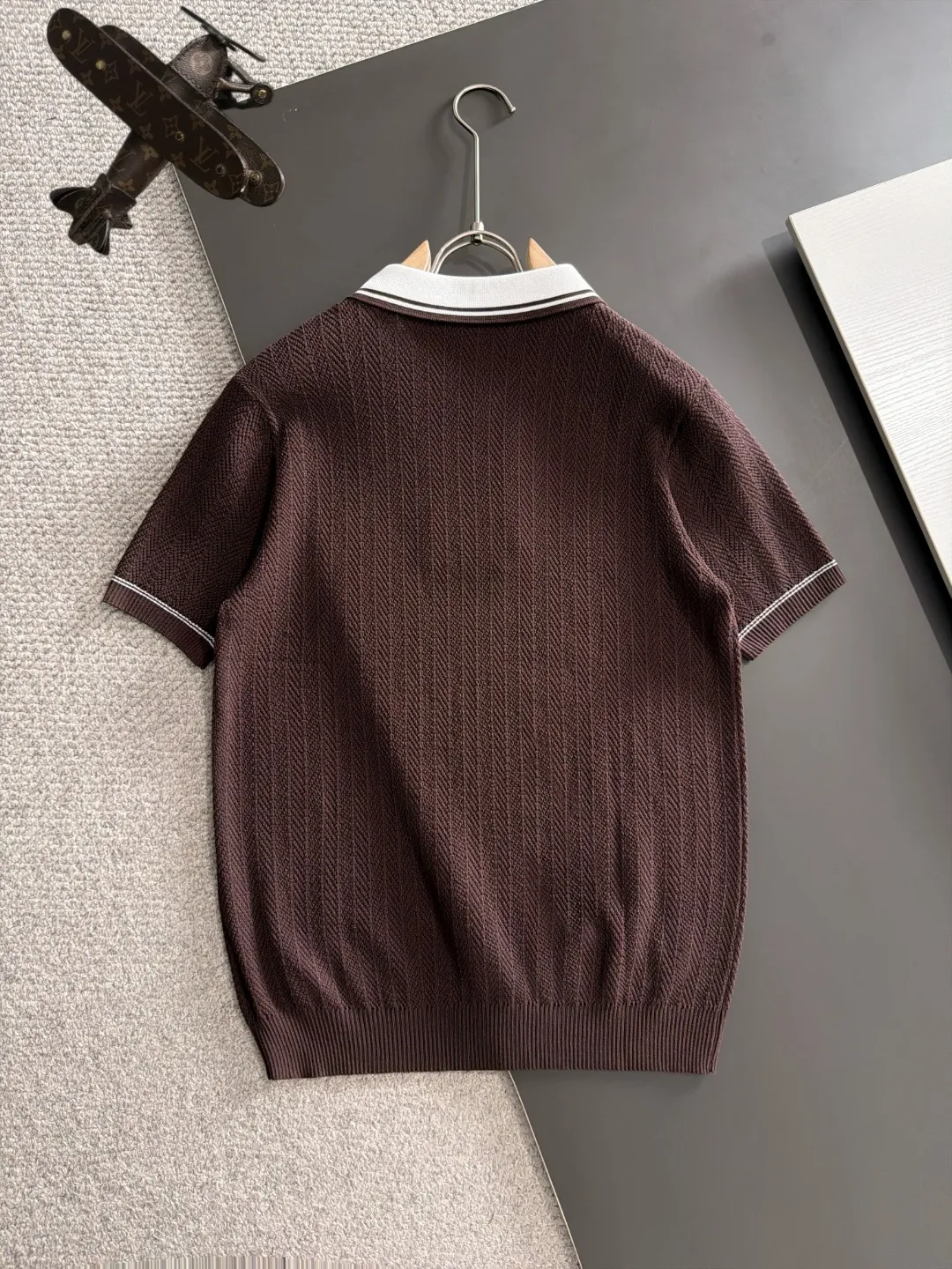 Next day shipment High Quality BC 2026 Summer New Arrival men's short-sleeved T-shirt Made of combed cotton yarn knitted cotton fabric, pure cotton high-weight special yarn, it feels full of weight when weighed, and the upper body is more textured than ordinary T-shirts. This texture can cope with the weather easily and is suitable for both hot and cold! The pattern on the chest adopts three-dimensional embroidery technology, and is perfectly produced stitch by stitch with reference to the original version! Loose fit design, looks noble. Size: M to XXXL